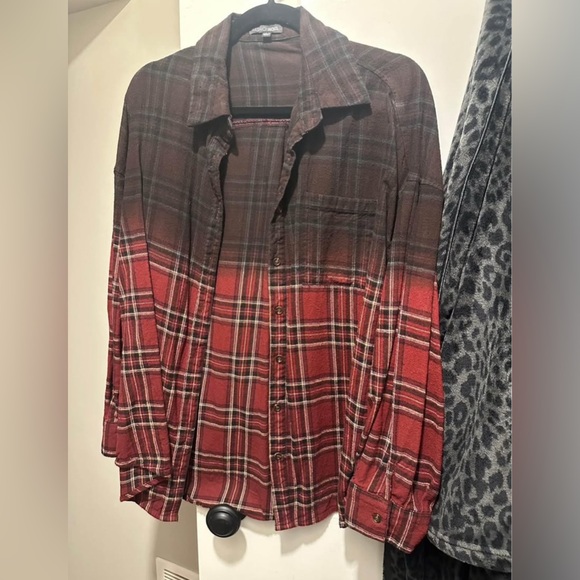 2/$30 🔥 Host Pick 🔥 Fade Flannel Shirt - Picture 4 of 4